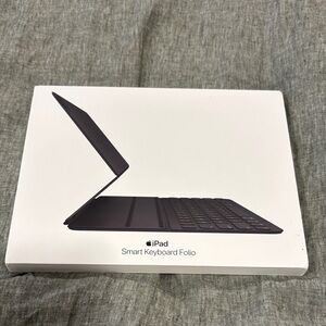 Apple Smart Keyboard Folio for iPad - Black